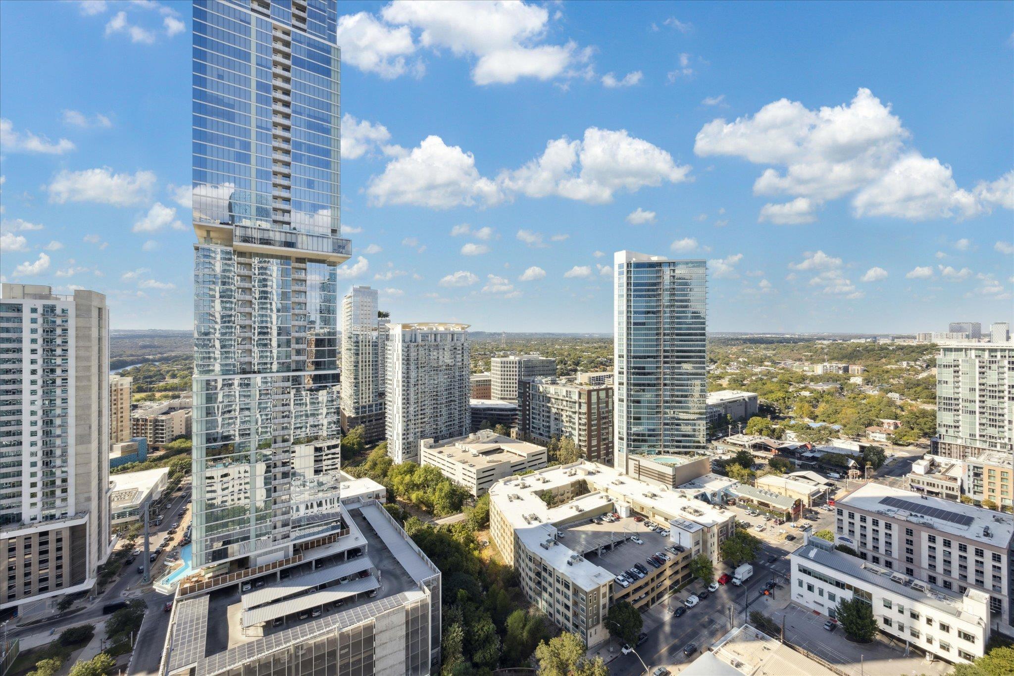 360 Nueces ST # 2704