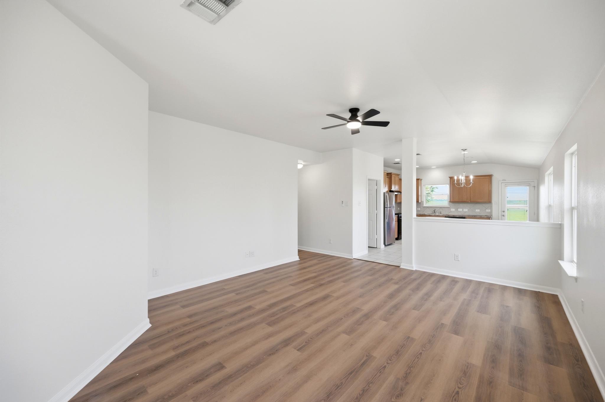 209 Hoya LN