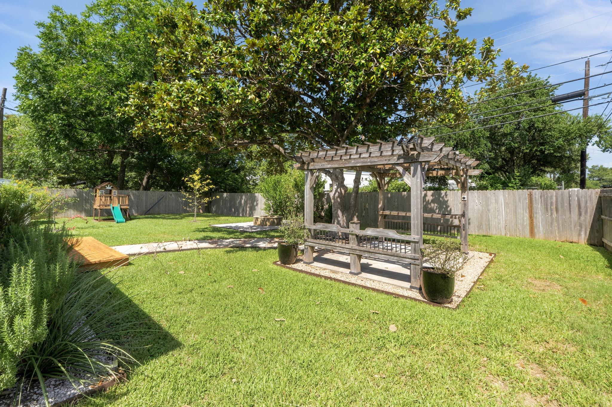 6706 Isabelle DR