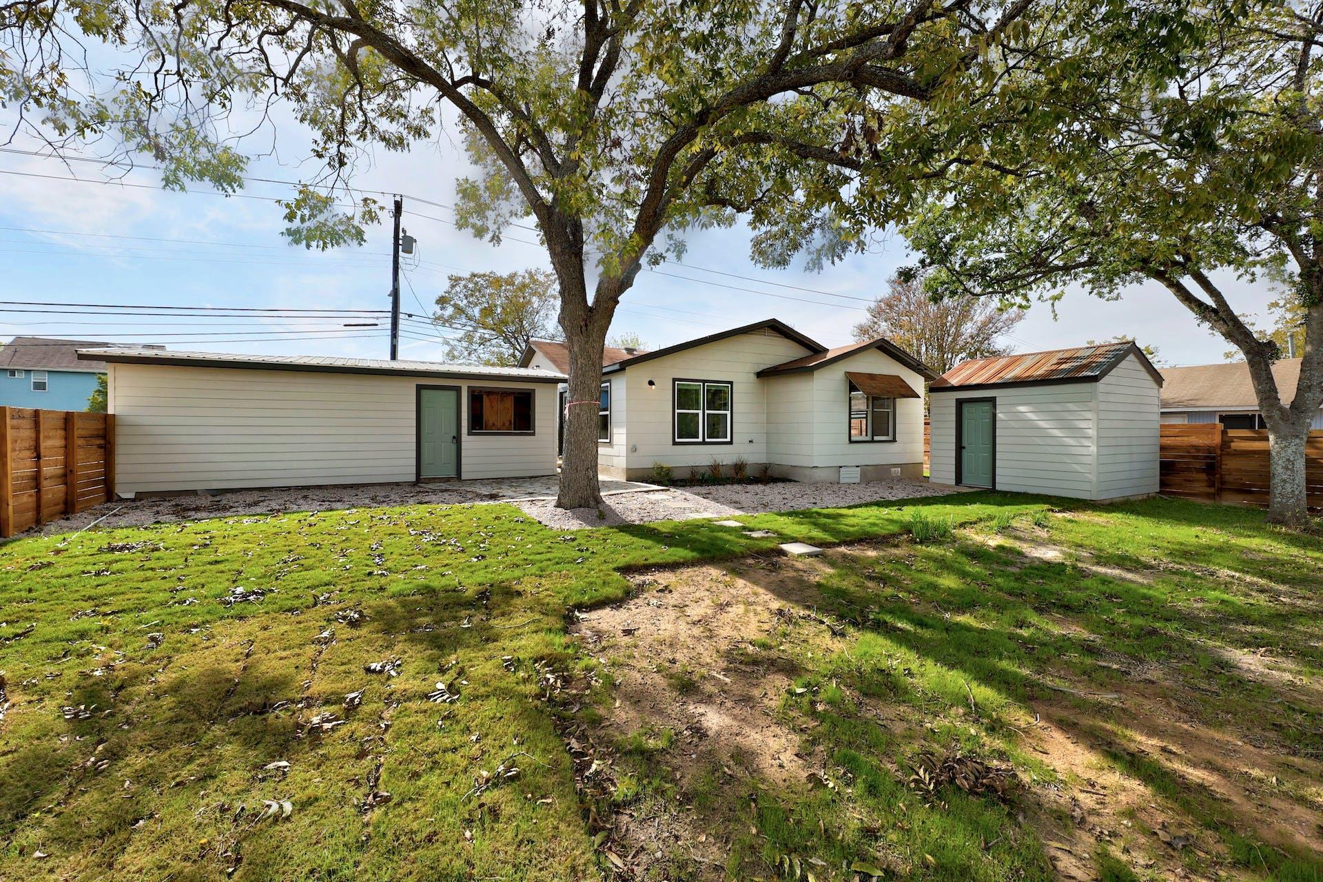 306 W Stassney LN Unit: 1&2