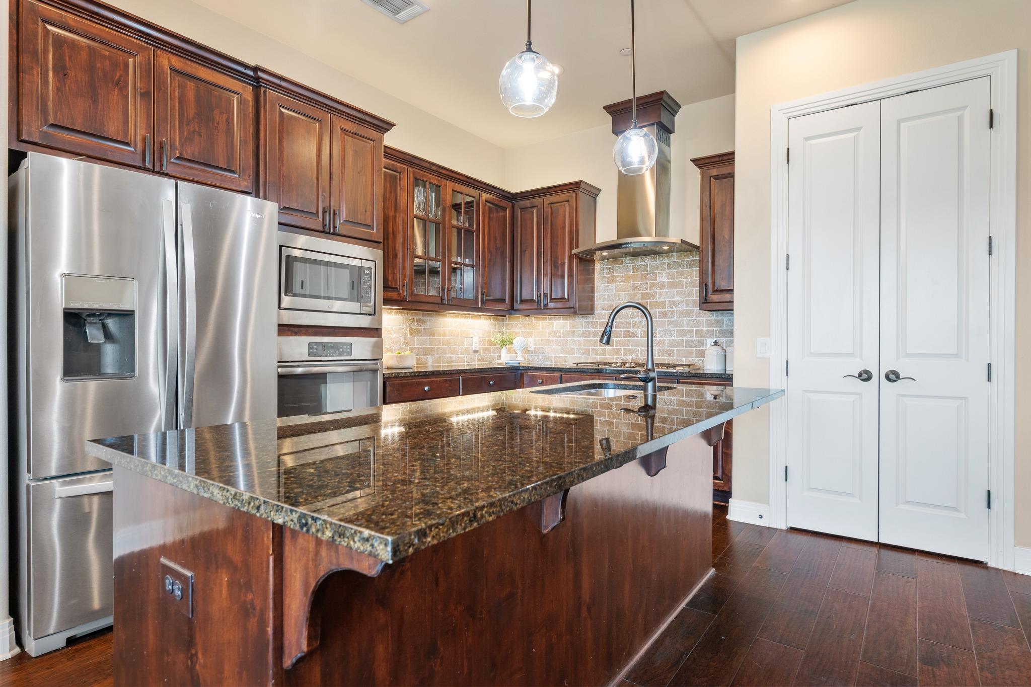 2601 N Quinlan Park RD # 508
