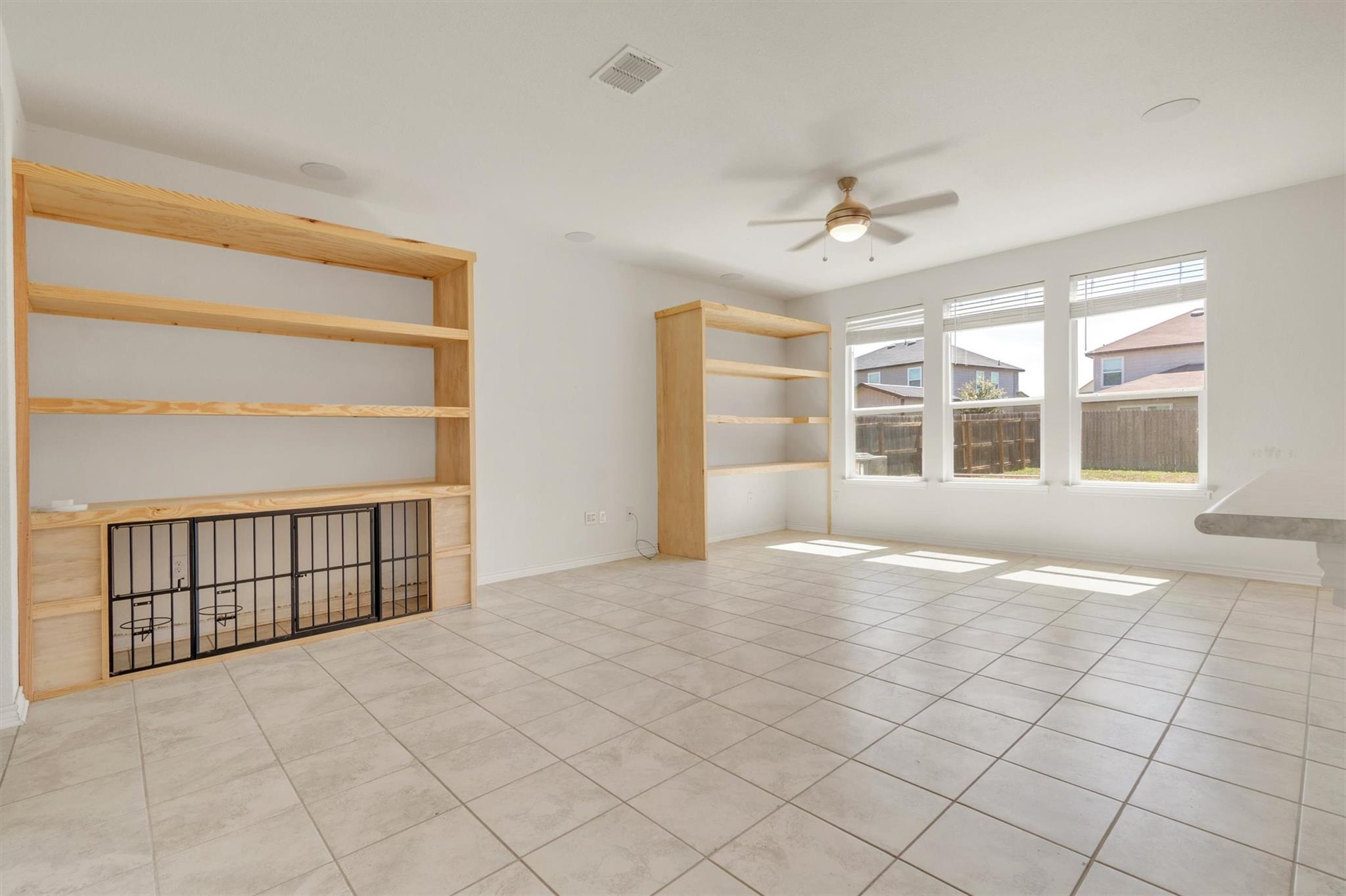 401 Briarfield DR