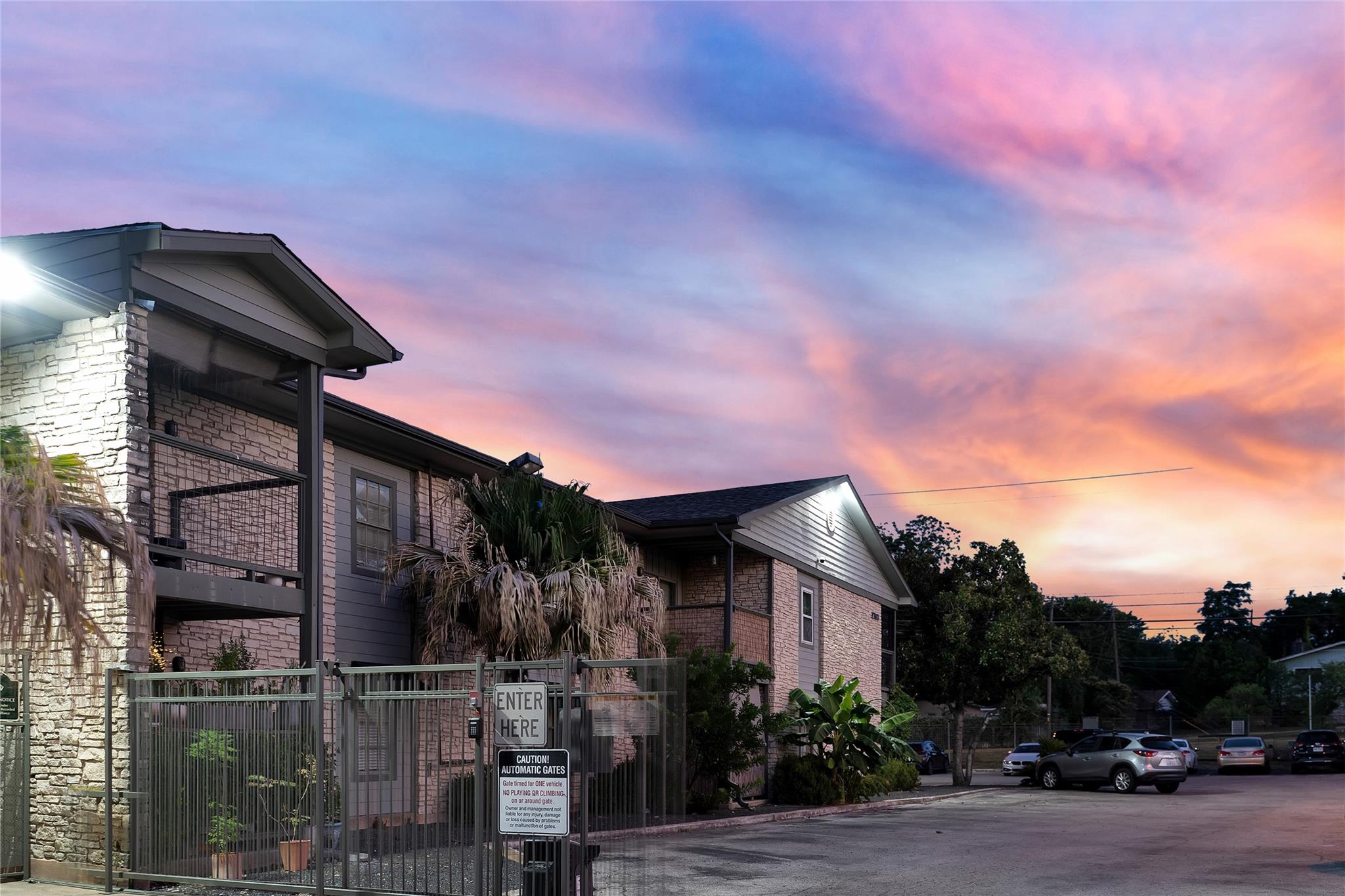 2303 E Side DR # 201