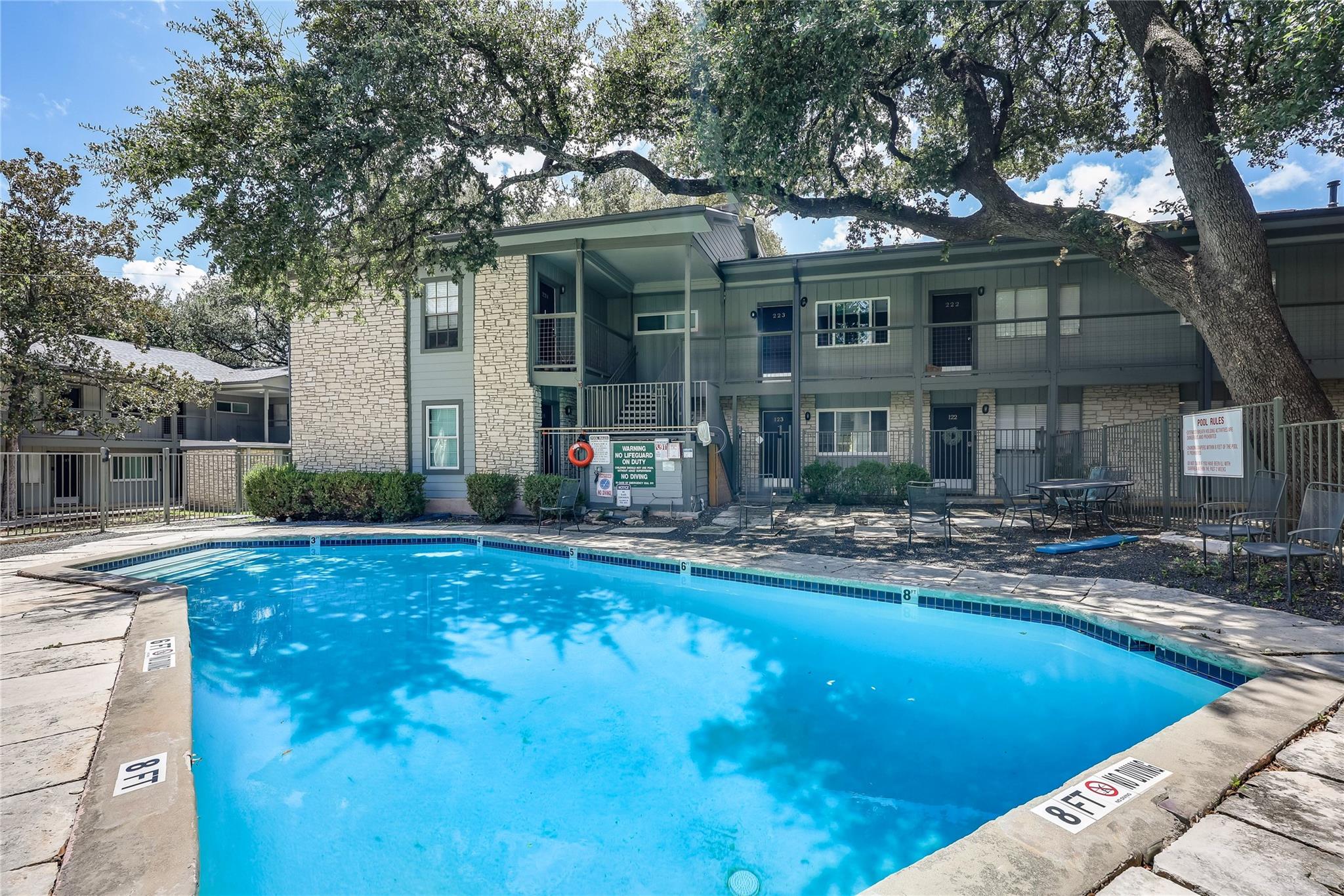 2303 E Side DR # 201