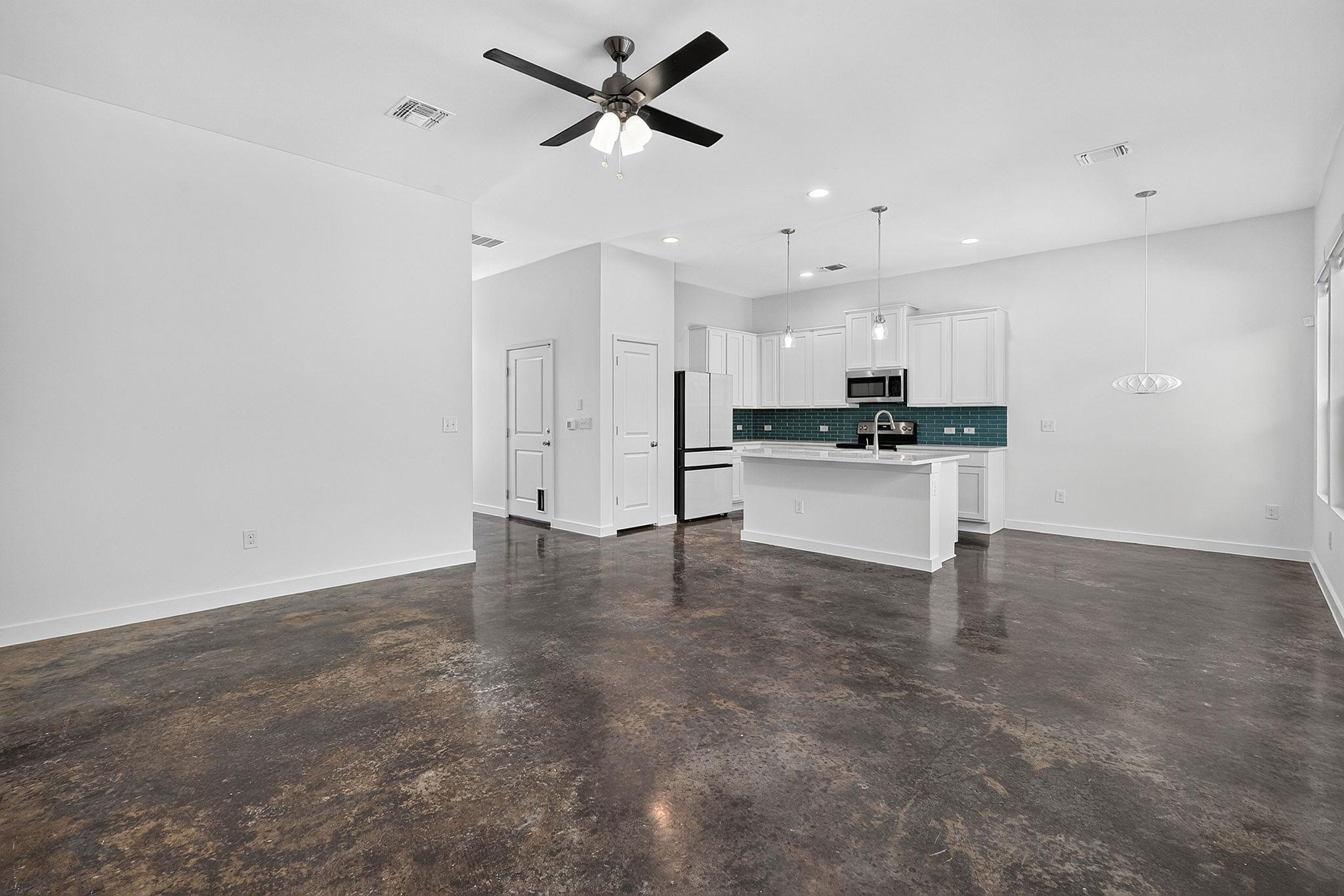 1404 Limelight LN