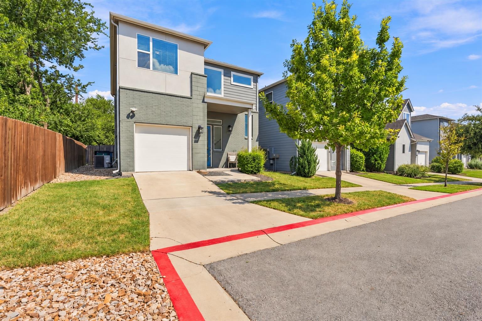 1404 Limelight LN