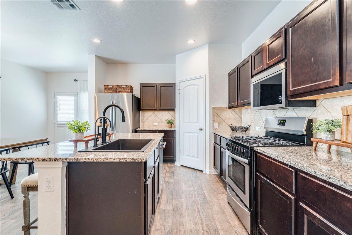 121 Coleto Creek LOOP
