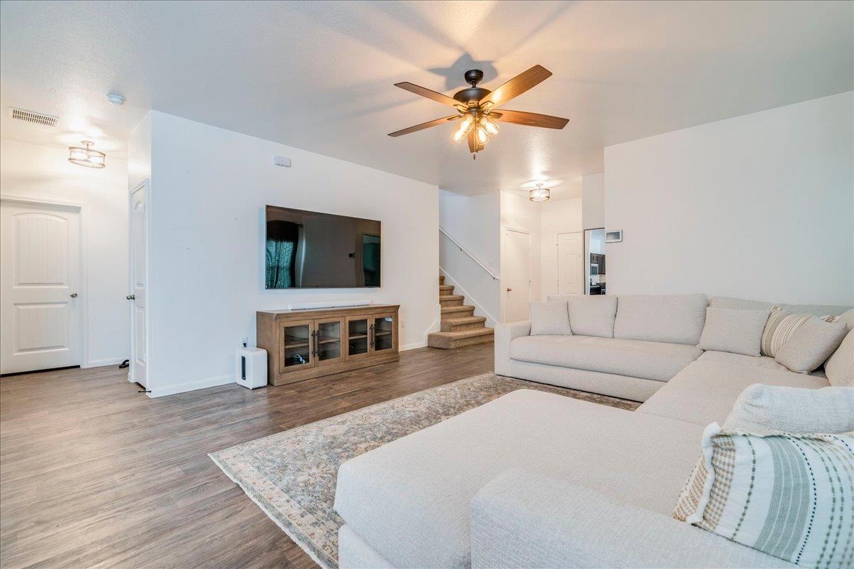 121 Coleto Creek LOOP