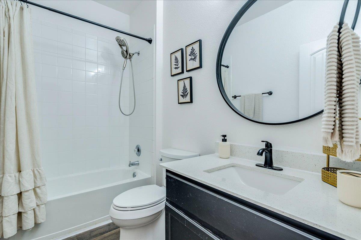 121 Coleto Creek LOOP