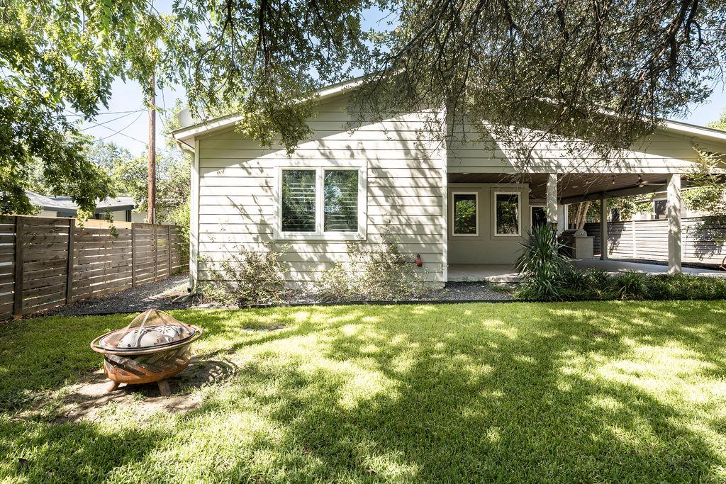 5209 Valley Oak DR