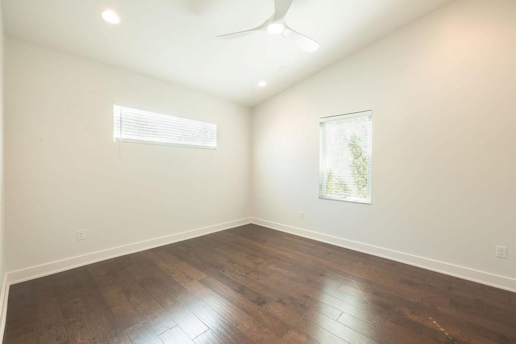 5209 Valley Oak DR