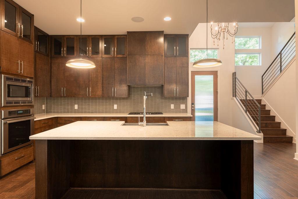 5209 Valley Oak DR