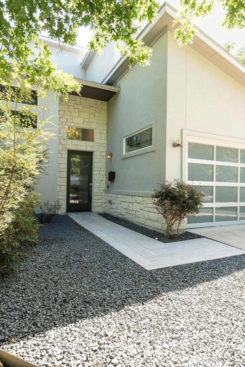5209 Valley Oak DR