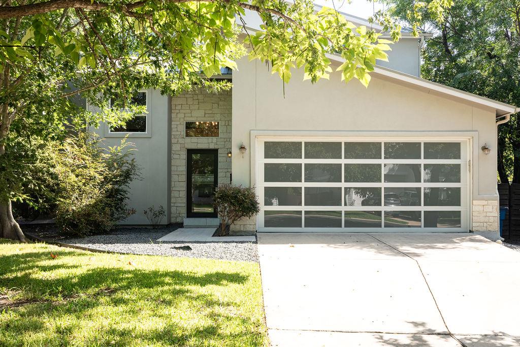 5209 Valley Oak DR