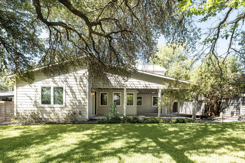 5209 Valley Oak DR