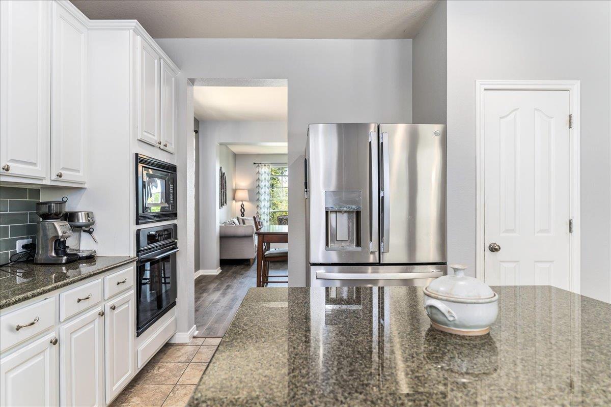 22113 Rose Grass LN