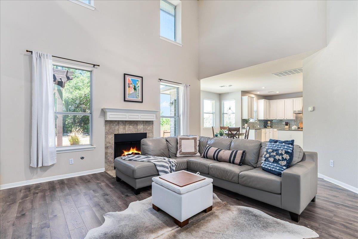 22113 Rose Grass LN