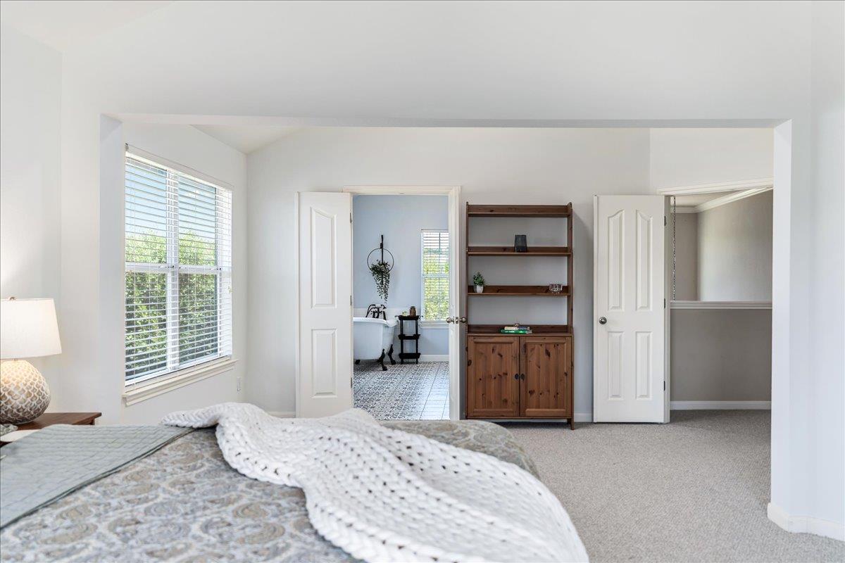 22113 Rose Grass LN
