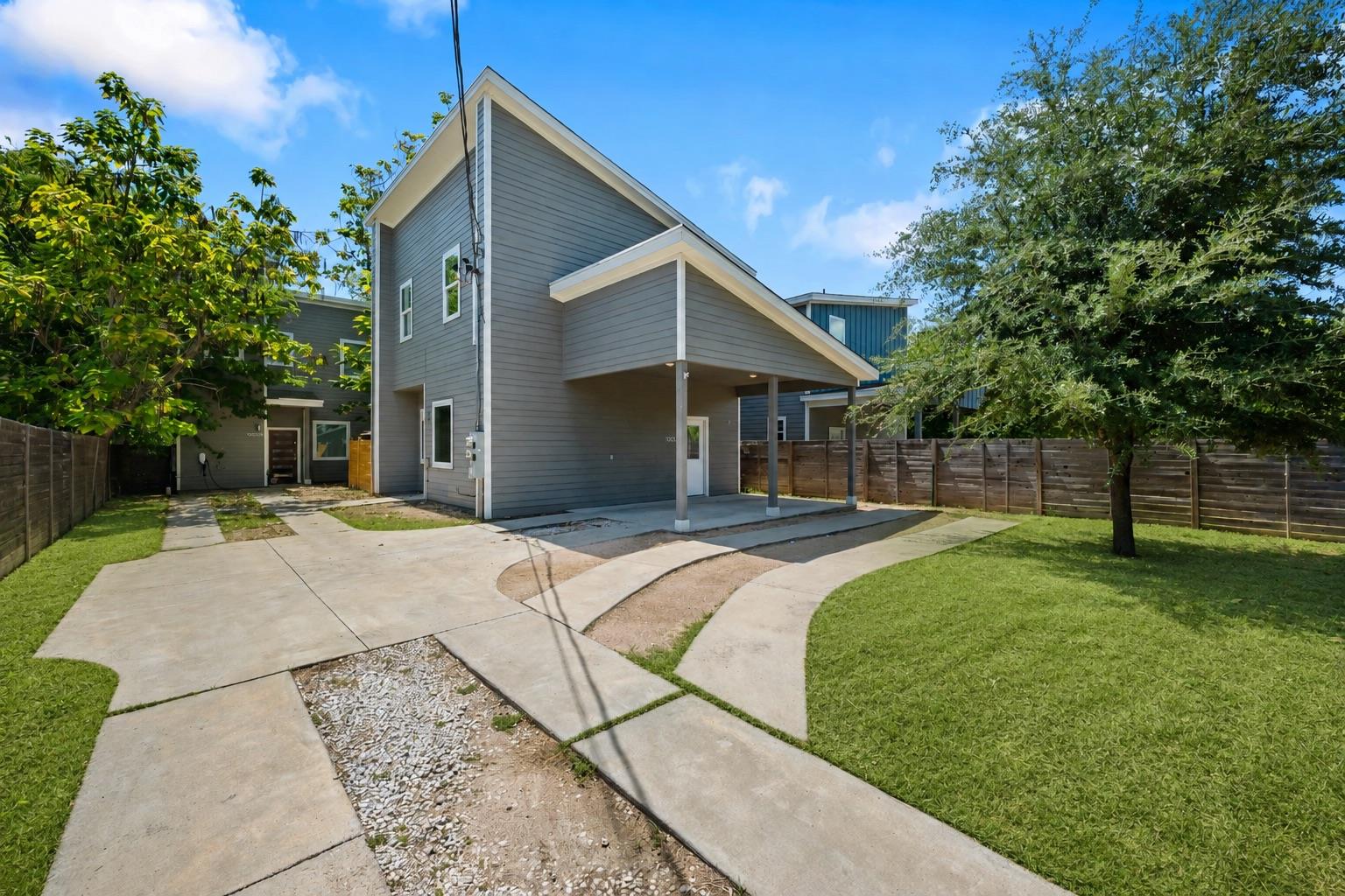 1003 Valdez ST # A