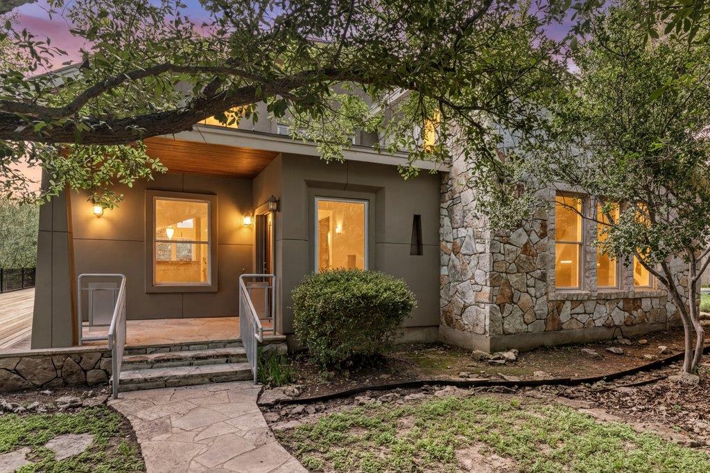 10200 Birdlip CIR