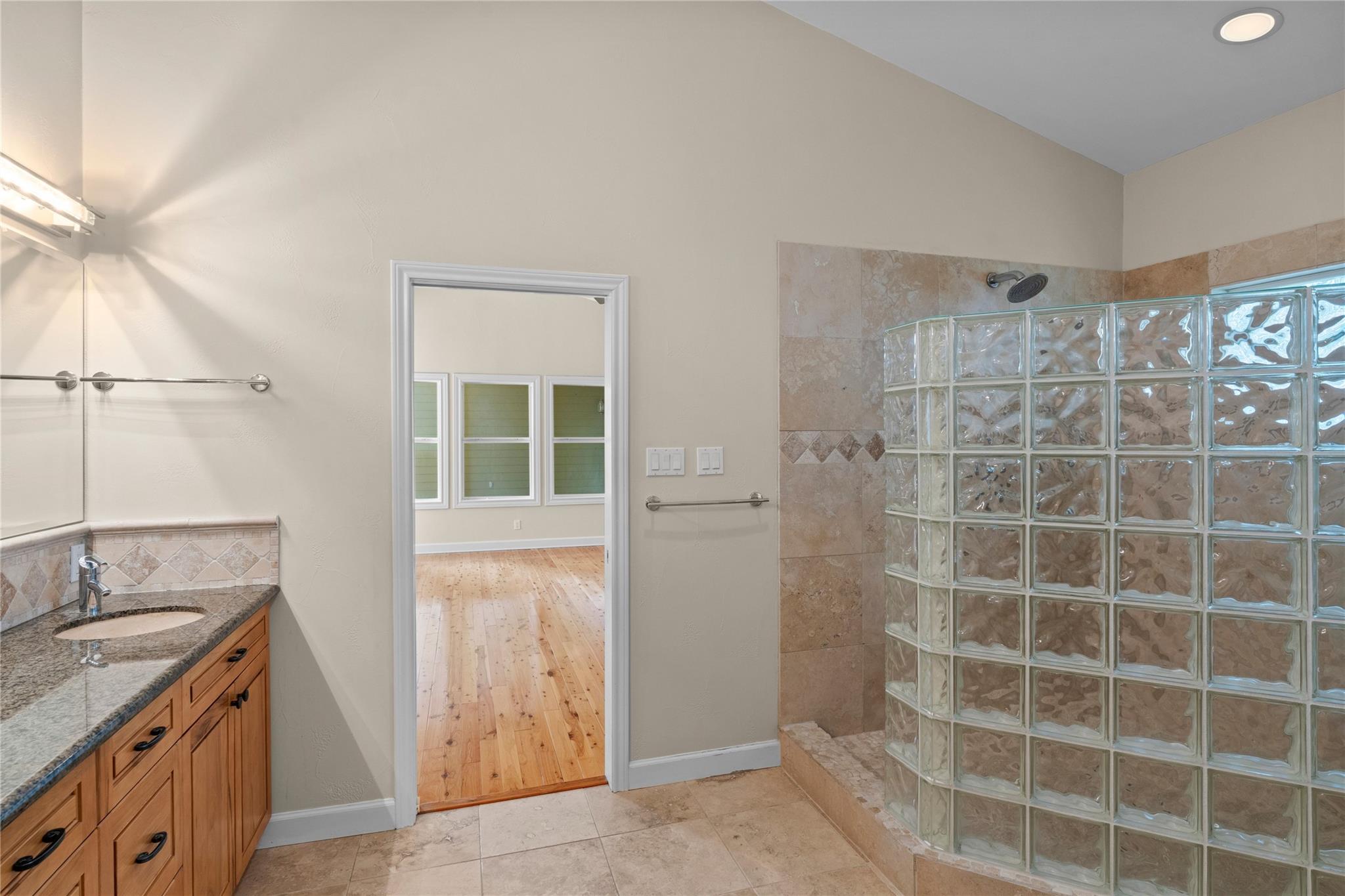 10200 Birdlip CIR