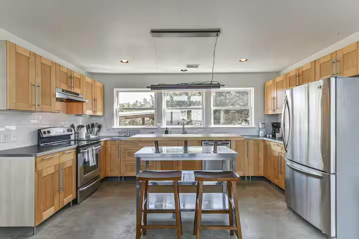 620 Windy Hills RD