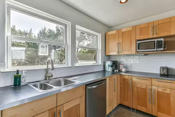 620 Windy Hills RD