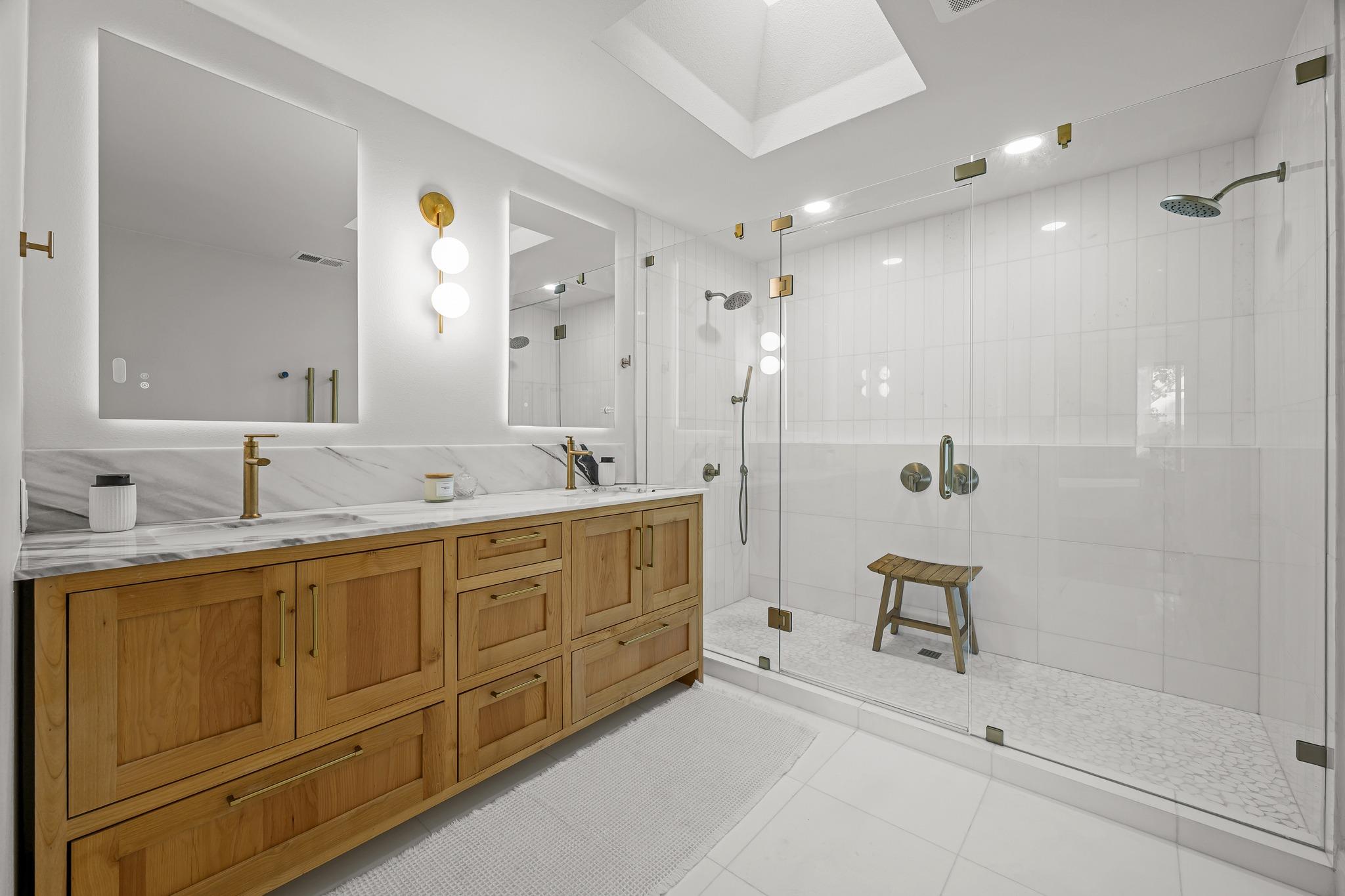 2308 Cypress PT E