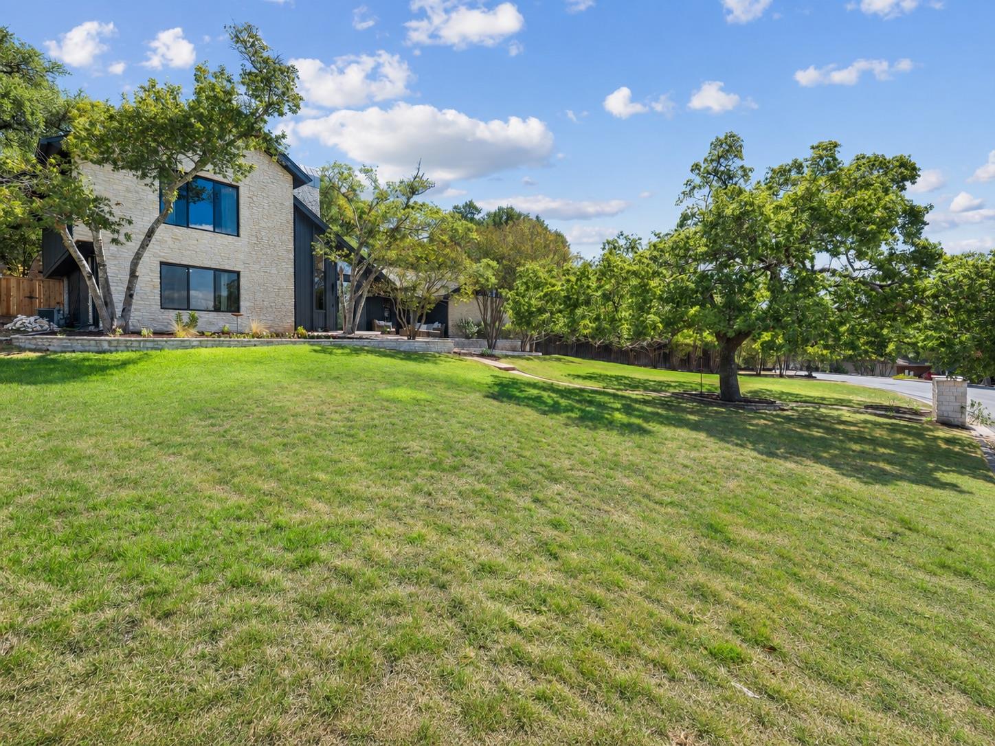 2308 Cypress PT E