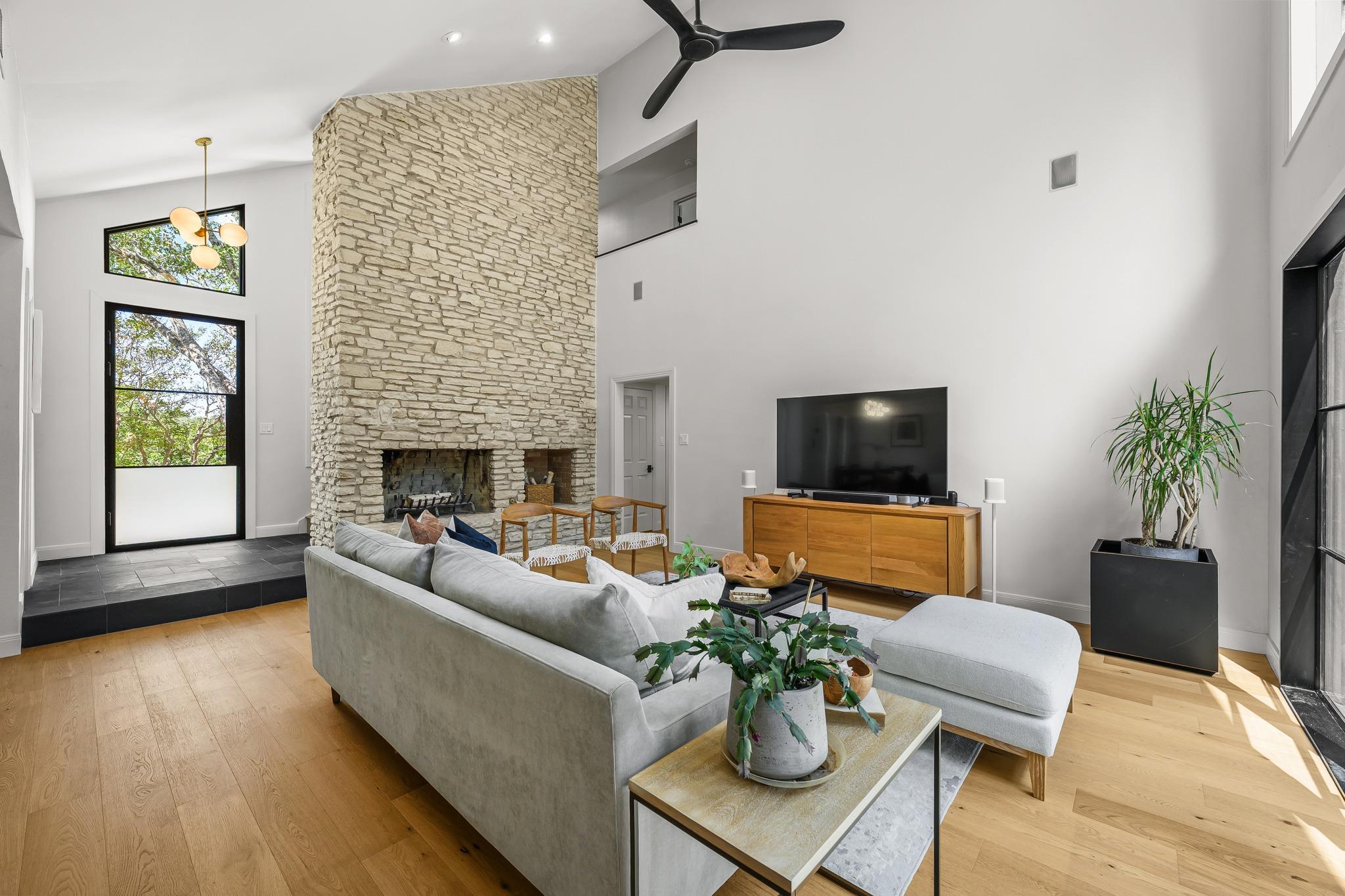 2308 Cypress PT E