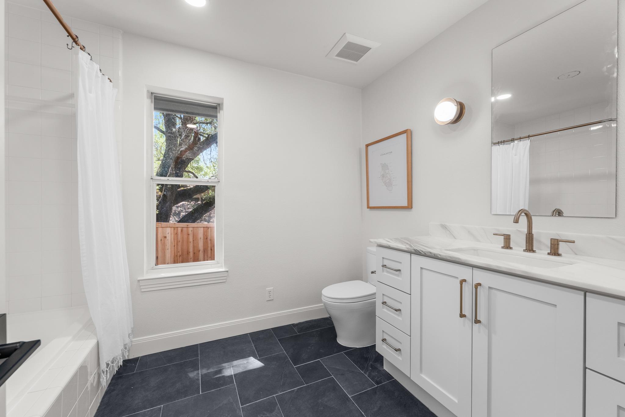 2308 Cypress PT E