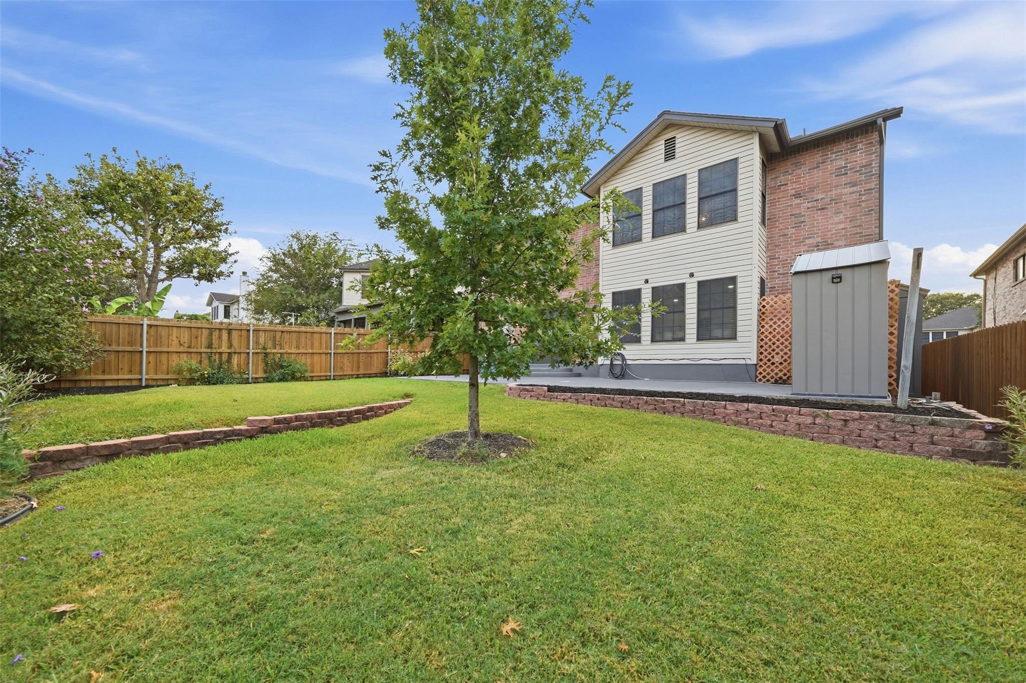 2423 Lavendale CT