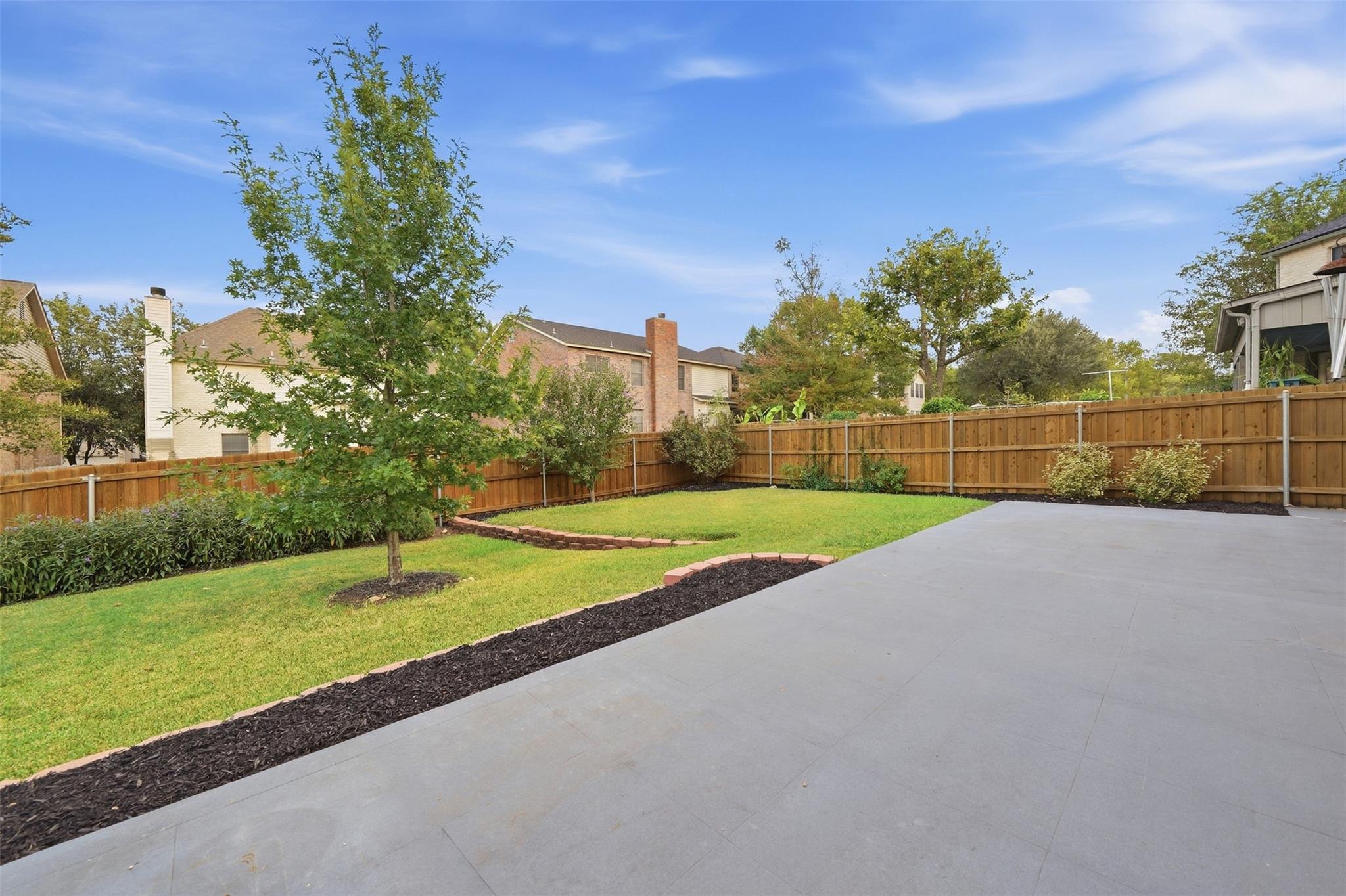 2423 Lavendale CT