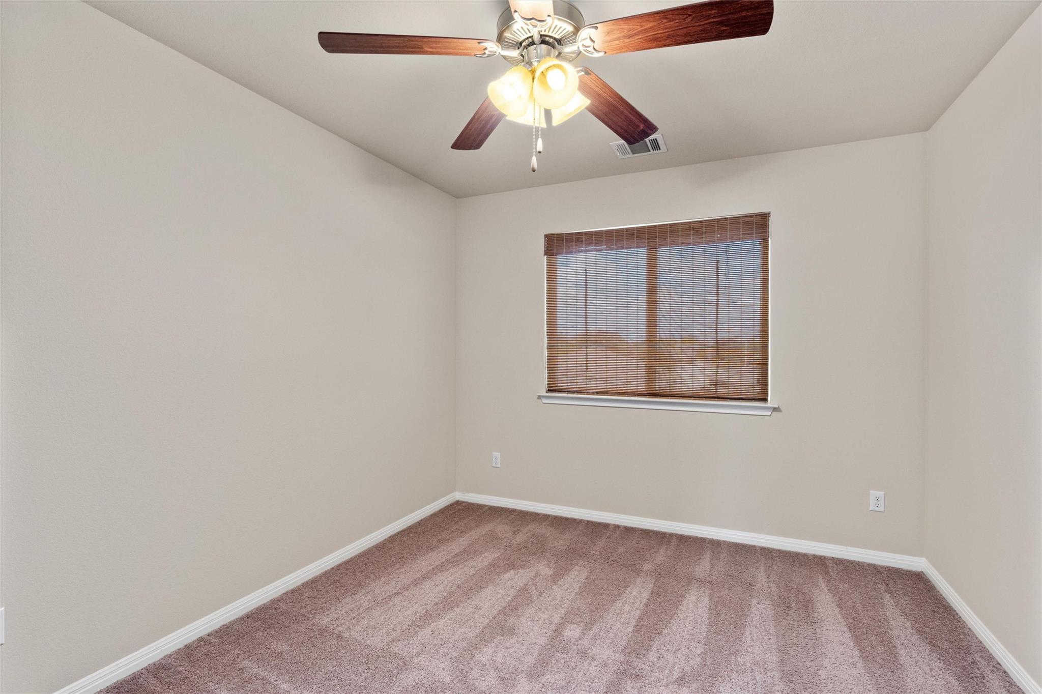4606 Graceful LN