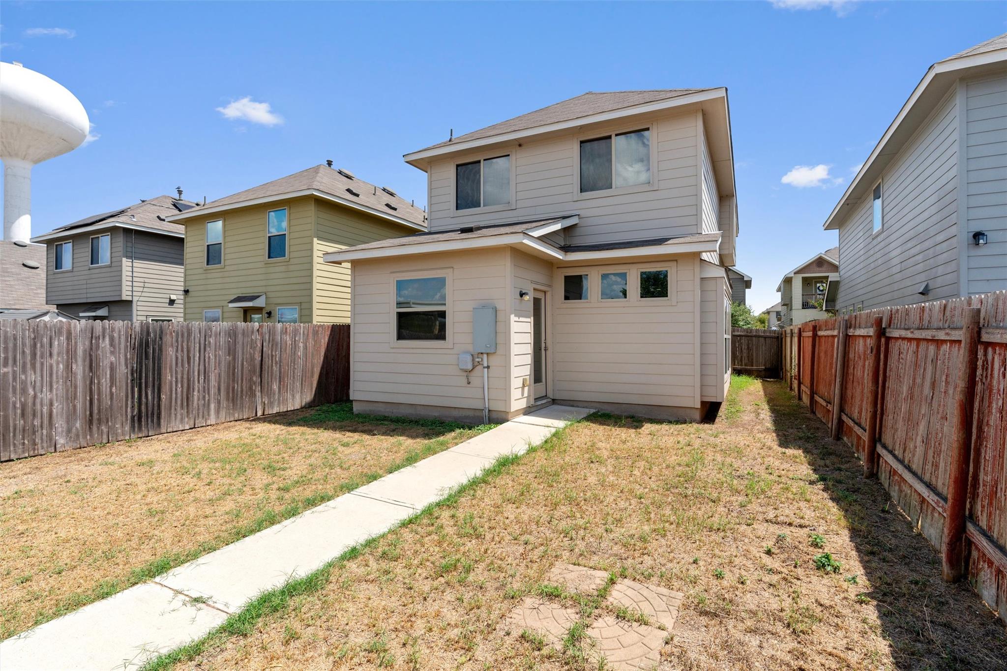 4606 Graceful LN