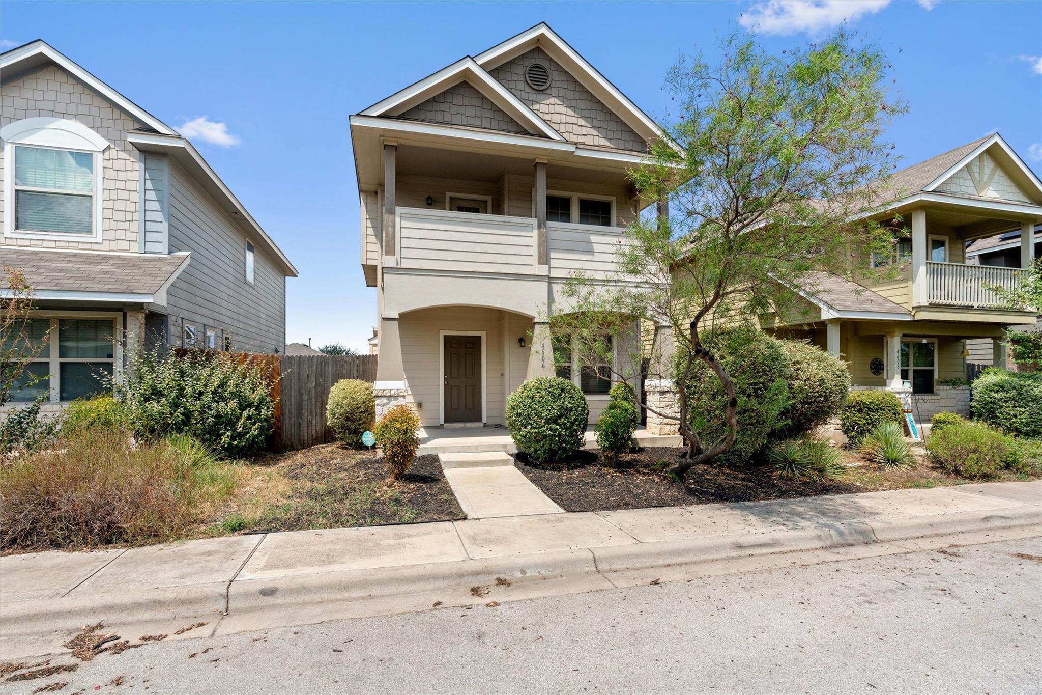 4606 Graceful LN