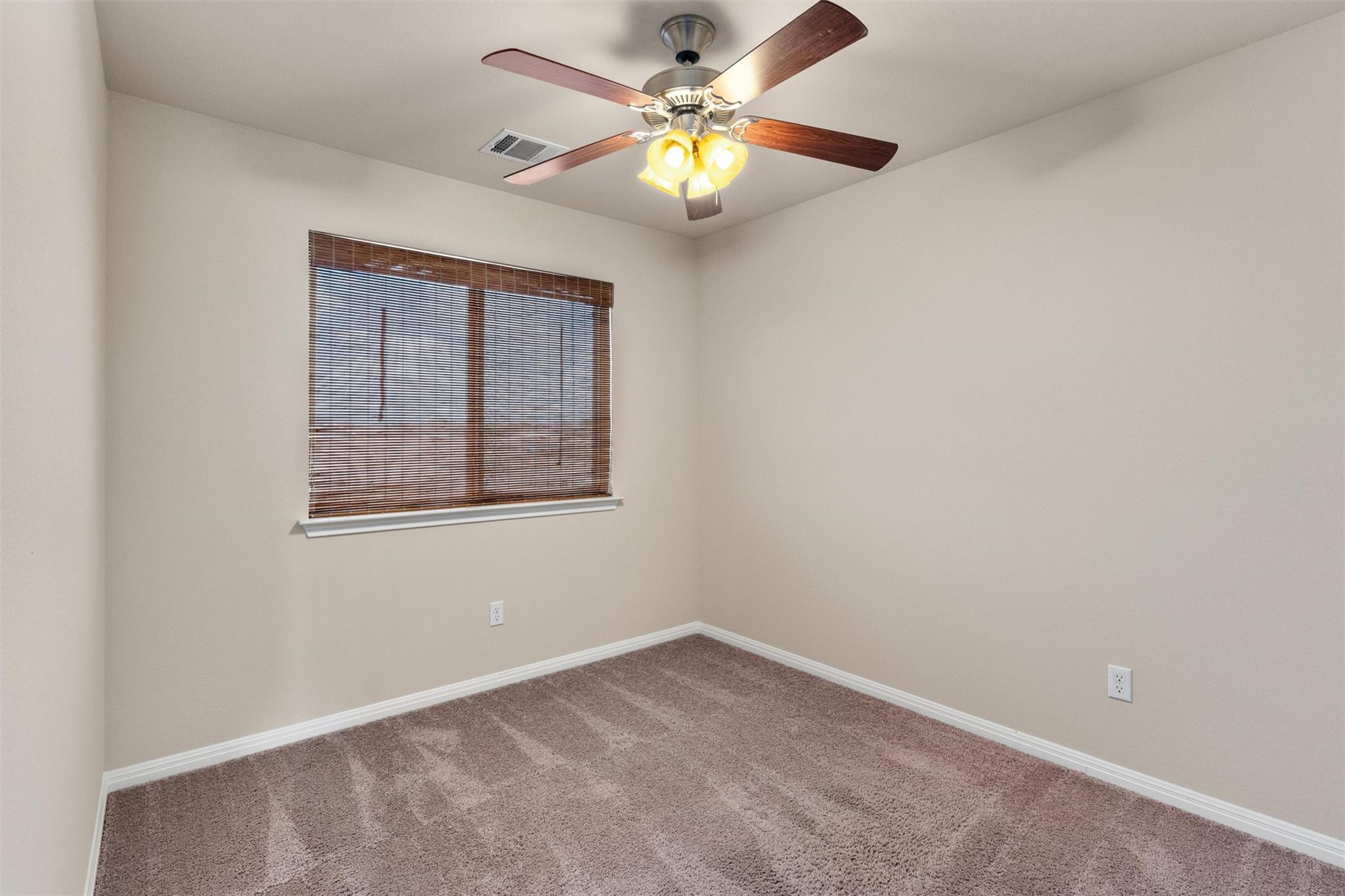4606 Graceful LN