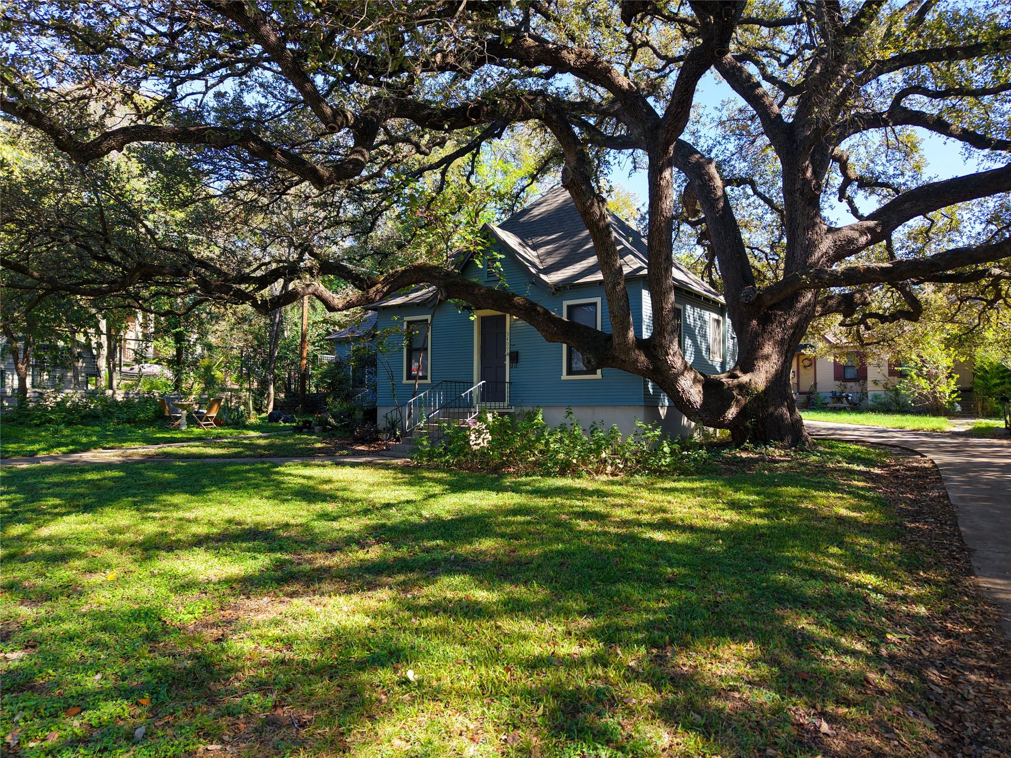 3407 Hampton RD # B Unit: A and B