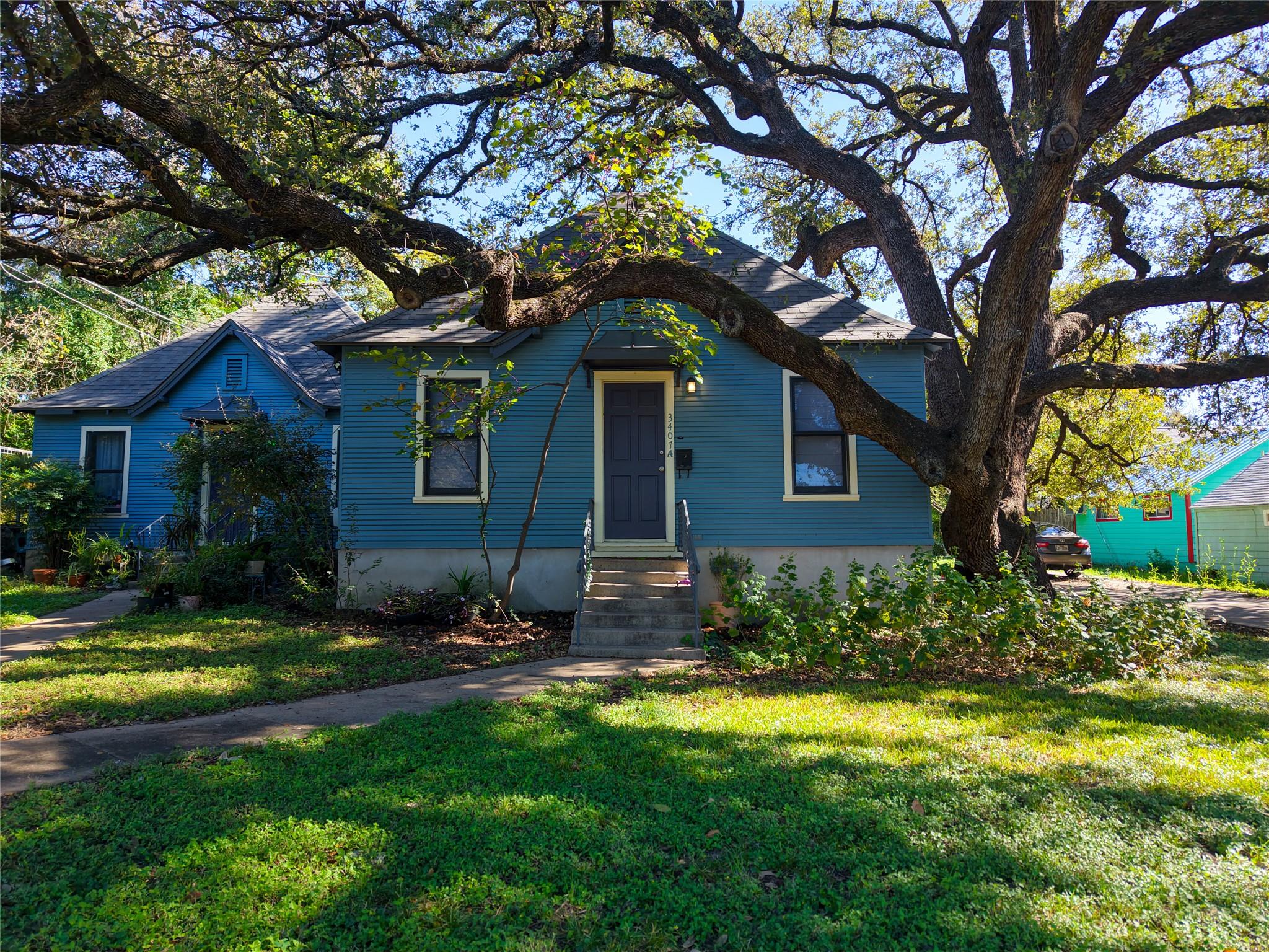 3407 Hampton RD # B Unit: A and B
