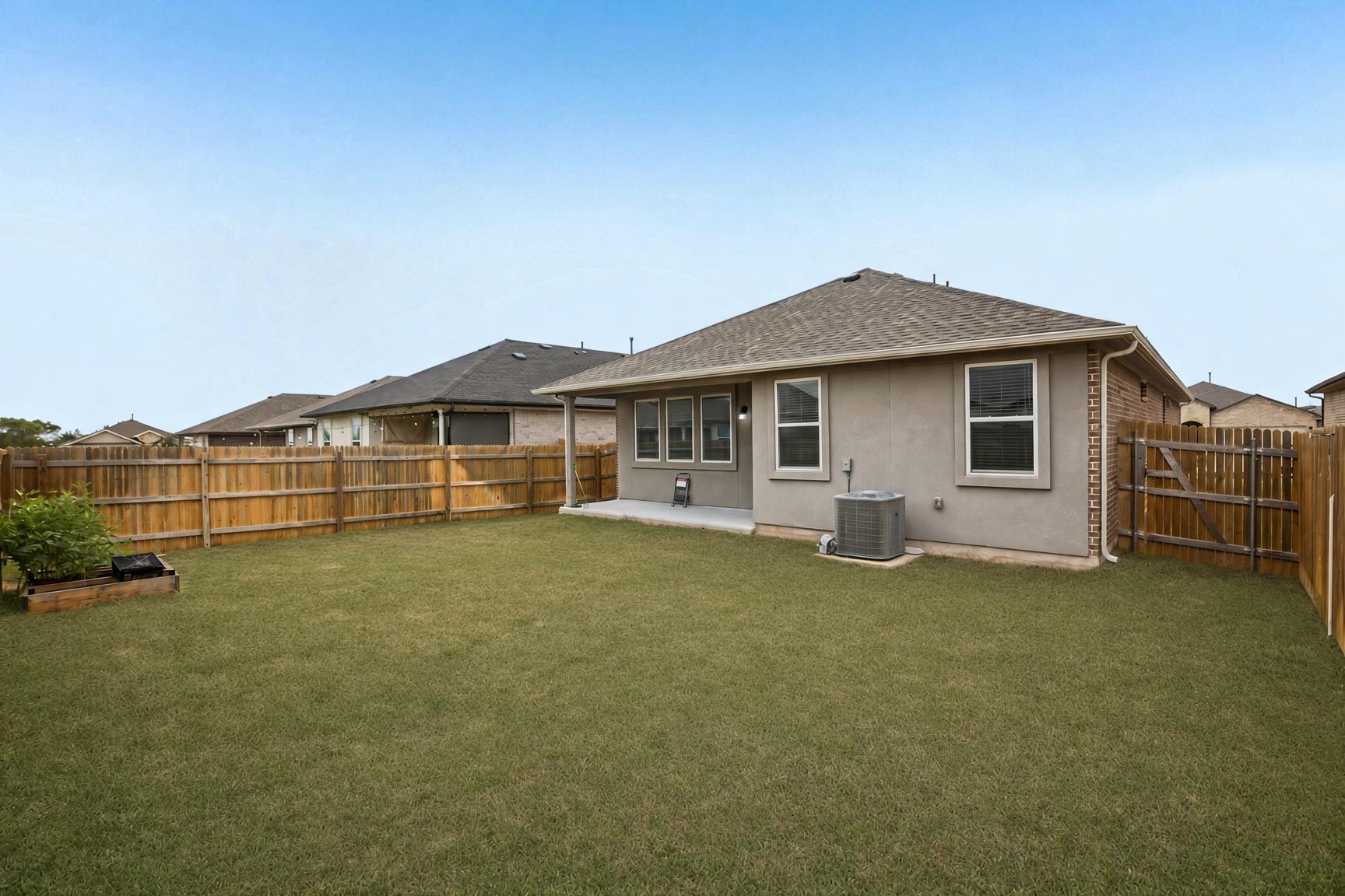 149 Mackinac LN