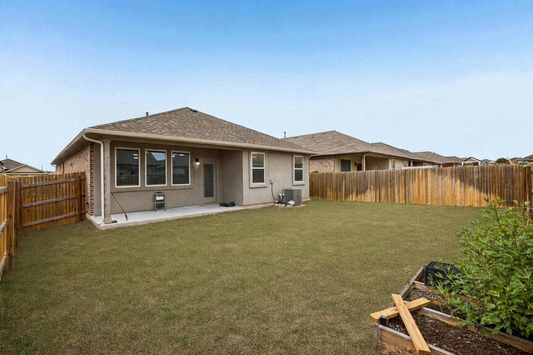 149 Mackinac LN
