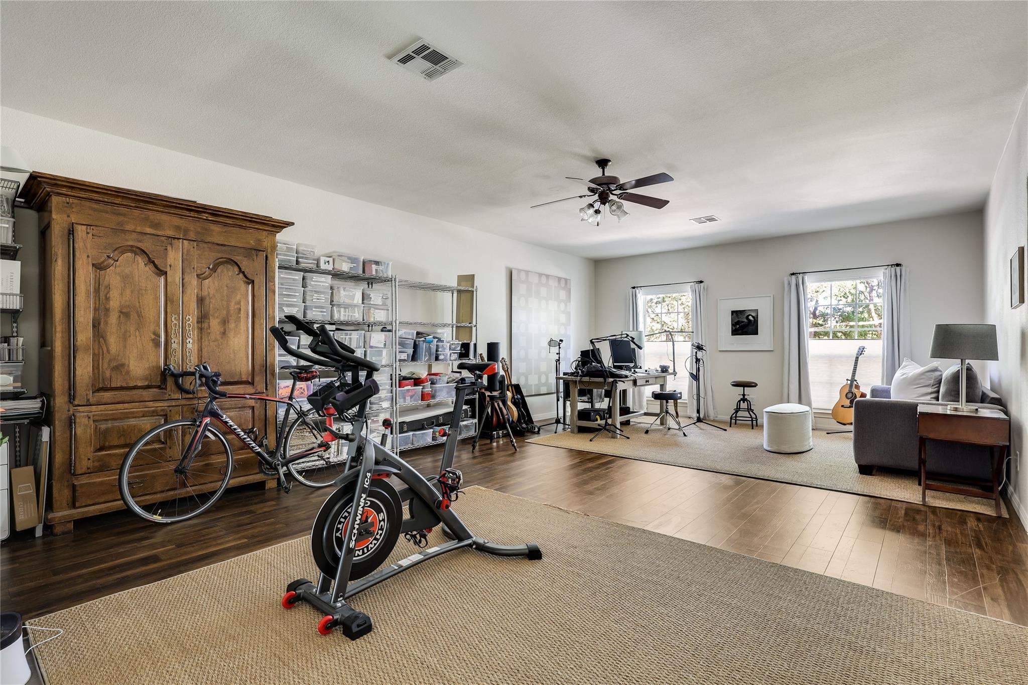 136 Territory DR