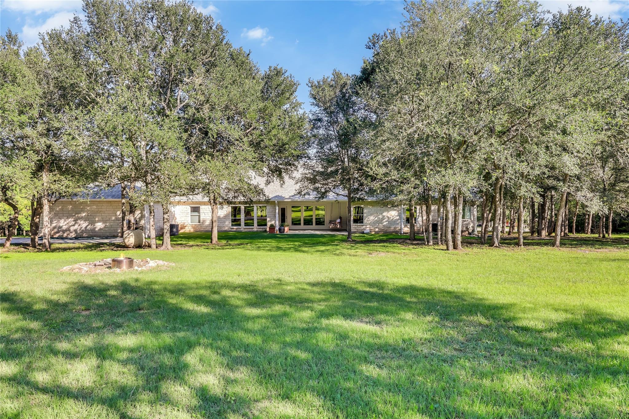 136 Territory DR