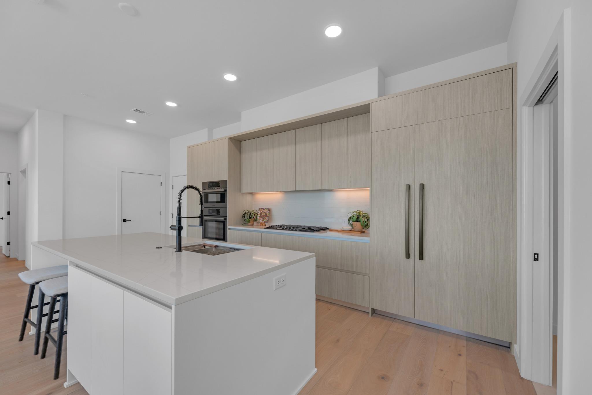 2209 S 1st ST # 403