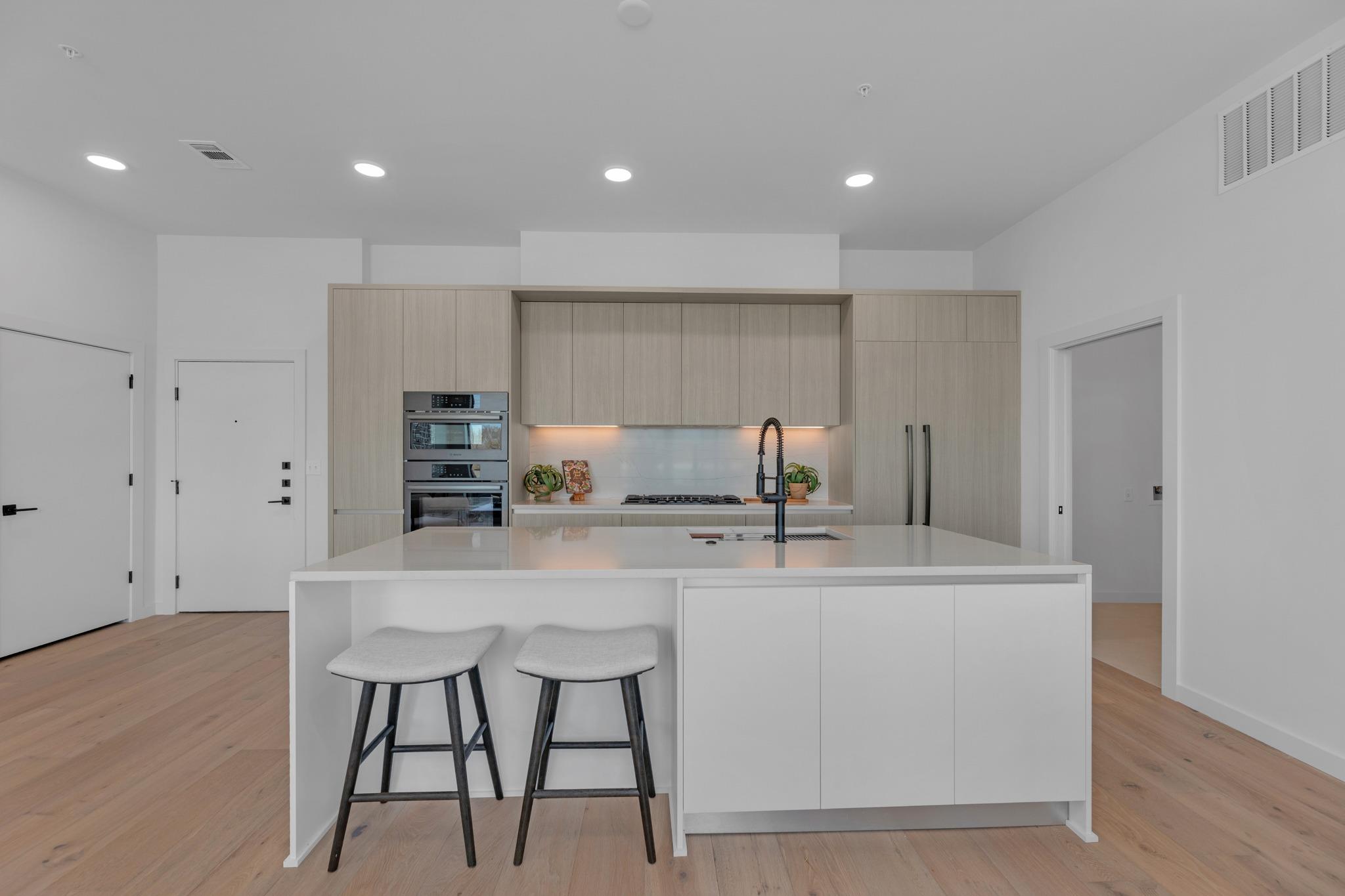 2209 S 1st ST # 403