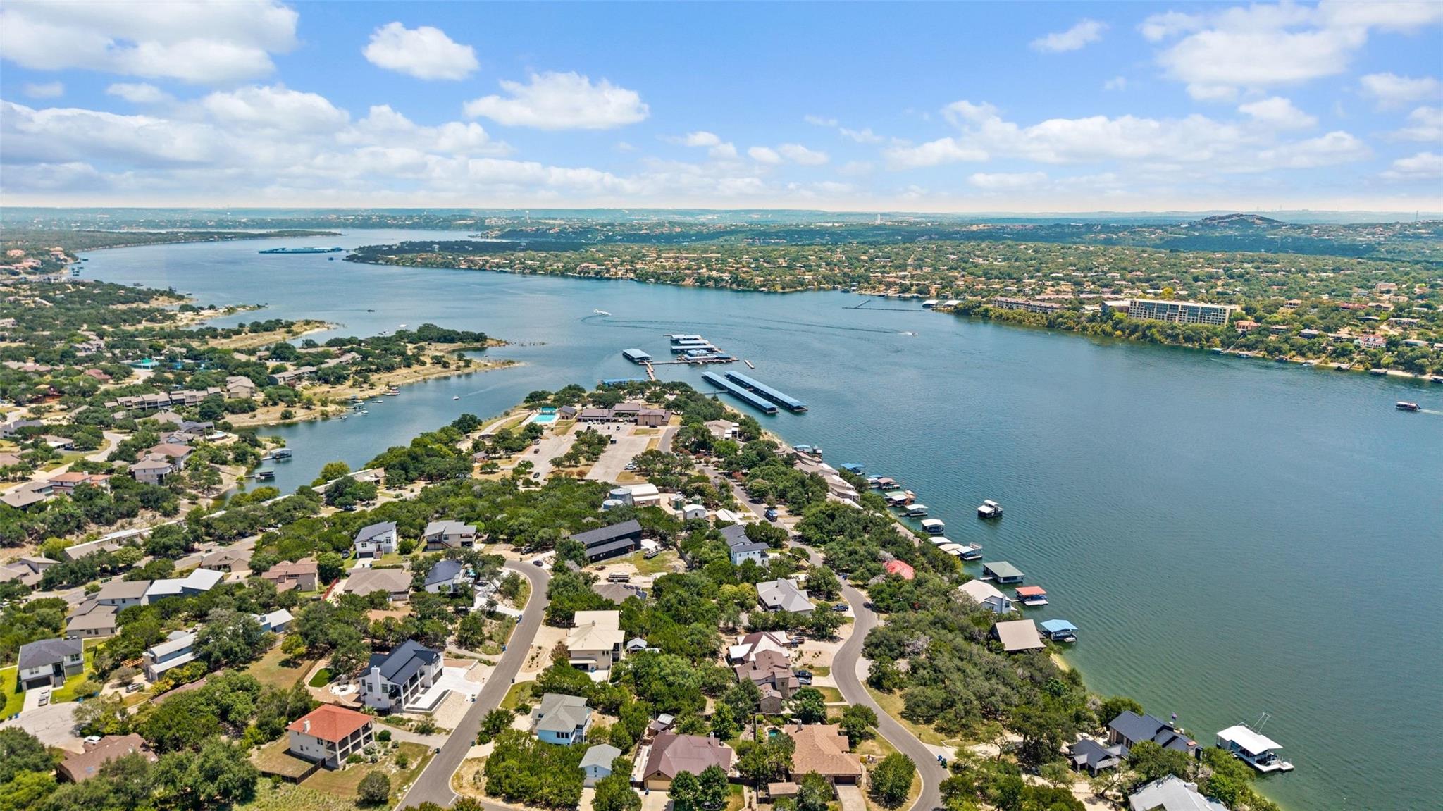 18401 Lakepoint CIR