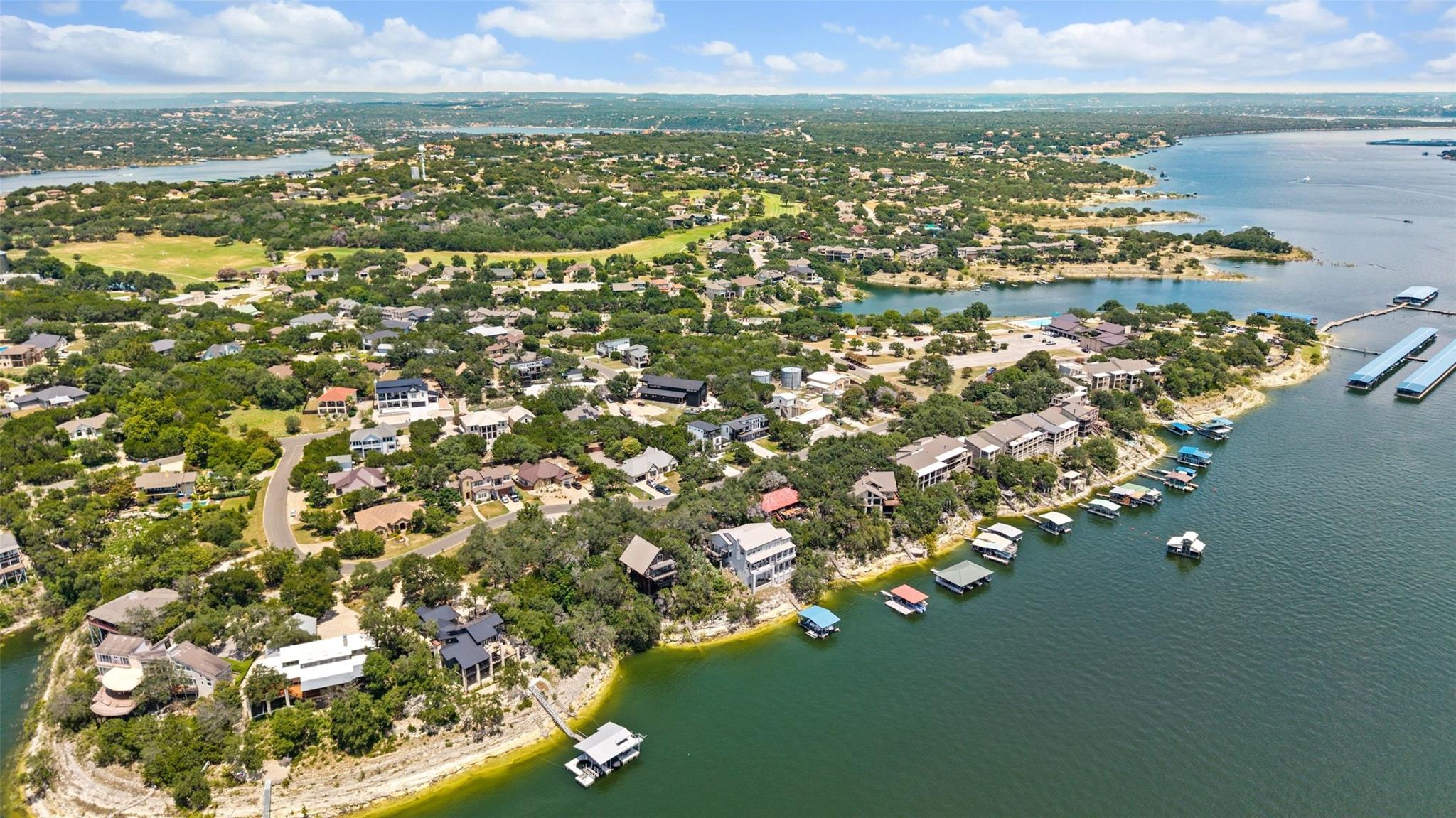 18401 Lakepoint CIR