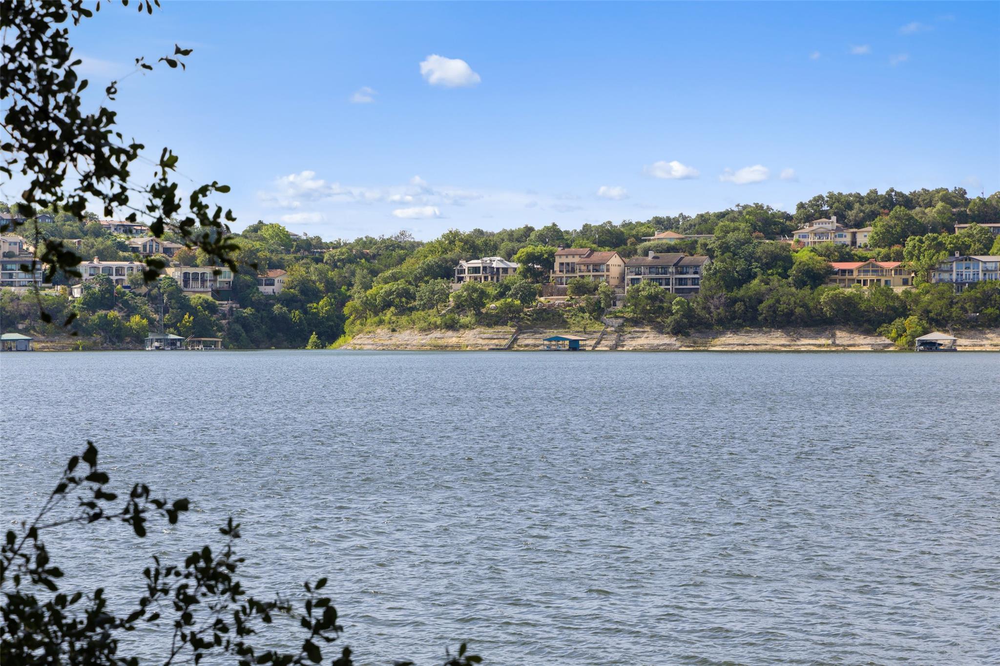 18401 Lakepoint CIR