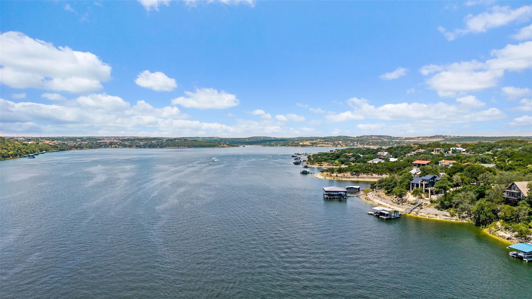 18401 Lakepoint CIR