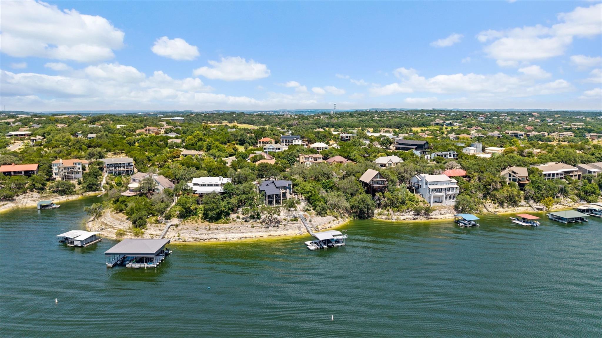 18401 Lakepoint CIR